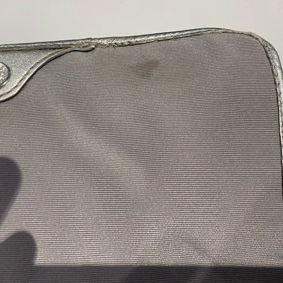 Coach Wristlet in Silver/Gold Depending on Lighting - Picture 11 of 13